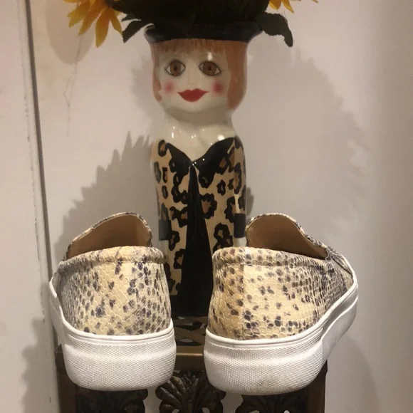 Vince Camuto snakeskin slip ons. Leather upper. Size 7 1/2 slashM/38. Comfy. - Picture 4 of 9